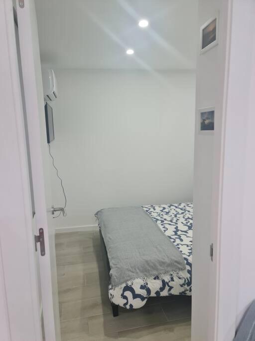"Linda'S Guest House" Beach House With Private Patio & Hot Tub, 3 Min From The Beach Коста да Капарика Екстериор снимка