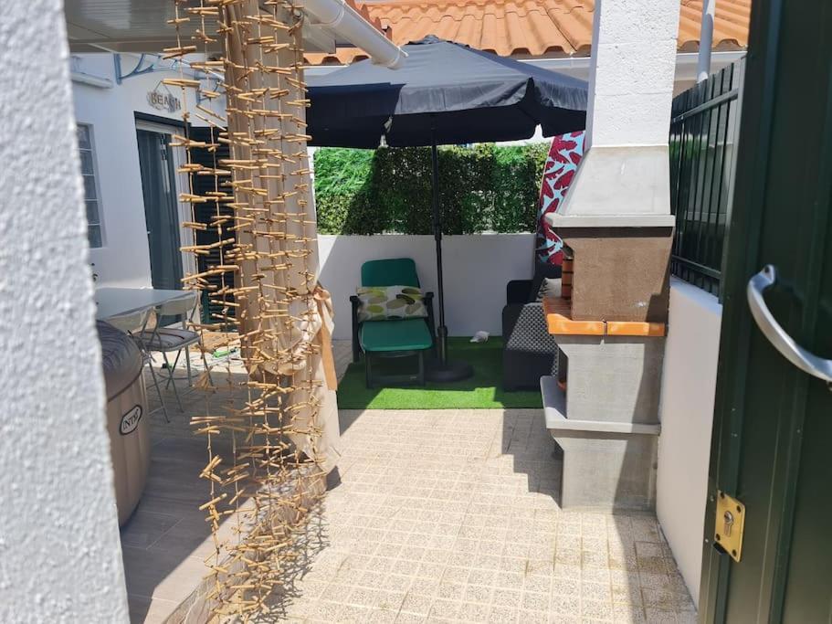 "Linda'S Guest House" Beach House With Private Patio & Hot Tub, 3 Min From The Beach Коста да Капарика Екстериор снимка