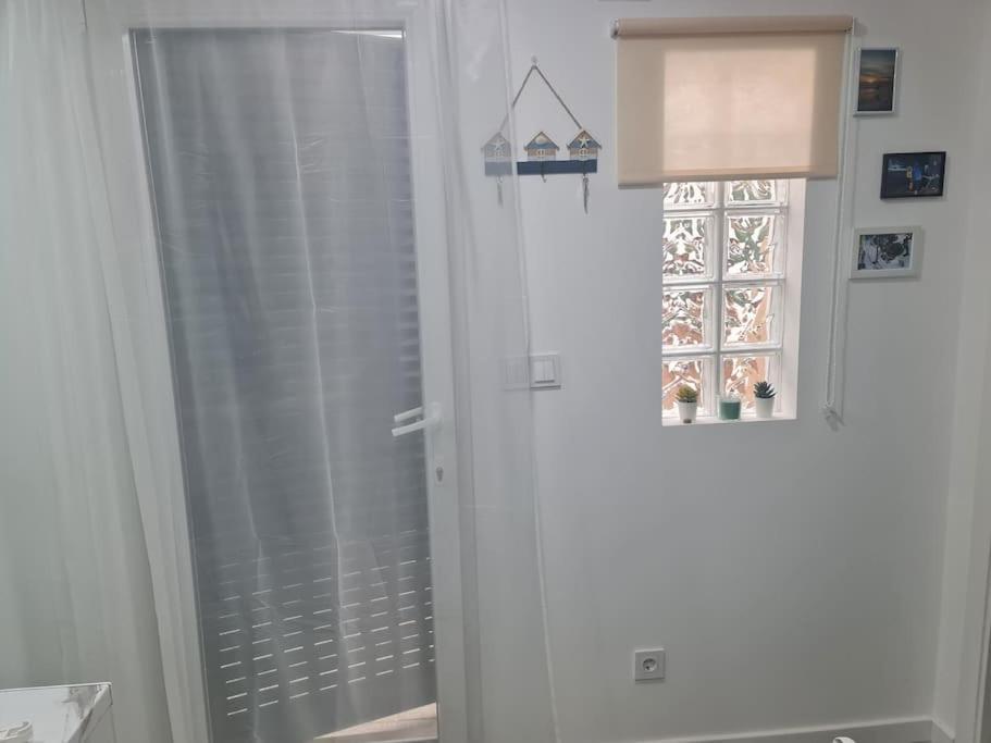 "Linda'S Guest House" Beach House With Private Patio & Hot Tub, 3 Min From The Beach Коста да Капарика Екстериор снимка