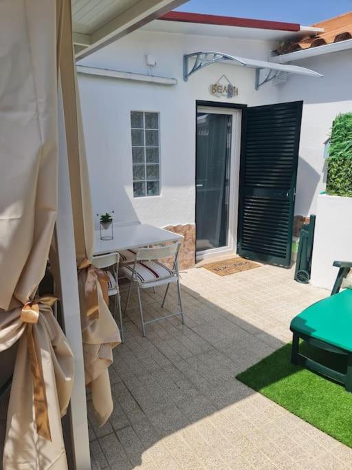 "Linda'S Guest House" Beach House With Private Patio & Hot Tub, 3 Min From The Beach Коста да Капарика Екстериор снимка