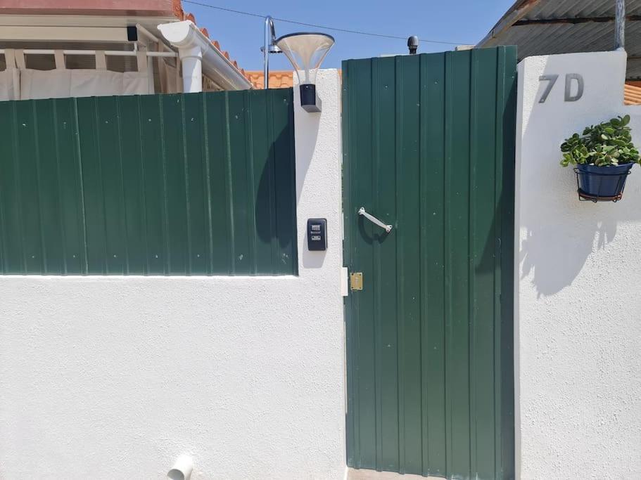"Linda'S Guest House" Beach House With Private Patio & Hot Tub, 3 Min From The Beach Коста да Капарика Екстериор снимка